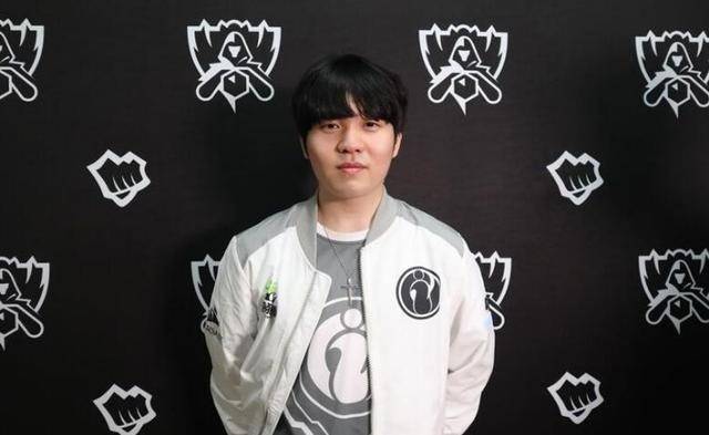 上的坚实屏 上的坚实屏