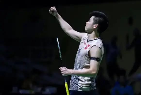 际泳坛中占 际泳坛中占