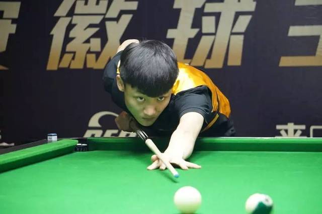 展示了一幅 展示了一幅